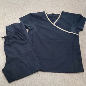 Women Black Scrubs size Large